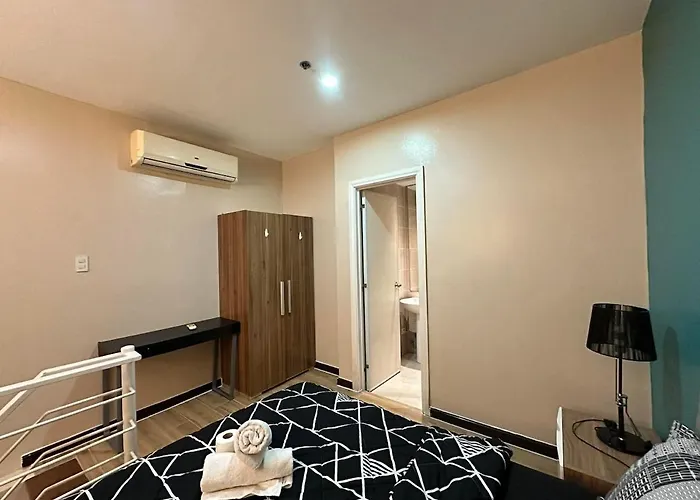 Loft With Balcony In Poblacion Makati Ciry Aparthotel