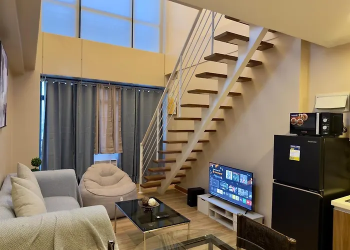 Aparthotel Loft With Balcony In Poblacion Makati Ciry Manila