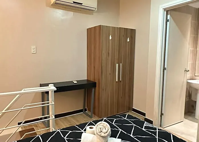 Loft With Balcony In Poblacion Makati Ciry Aparthotel