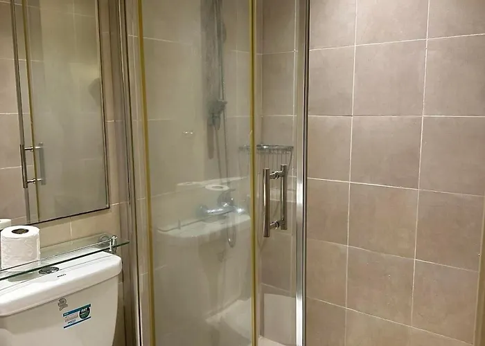 Aparthotel Loft With Balcony In Poblacion Makati Ciry *