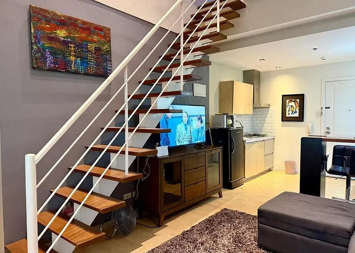 Aparthotel Loft With Balcony In Poblacion Makati Ciry *