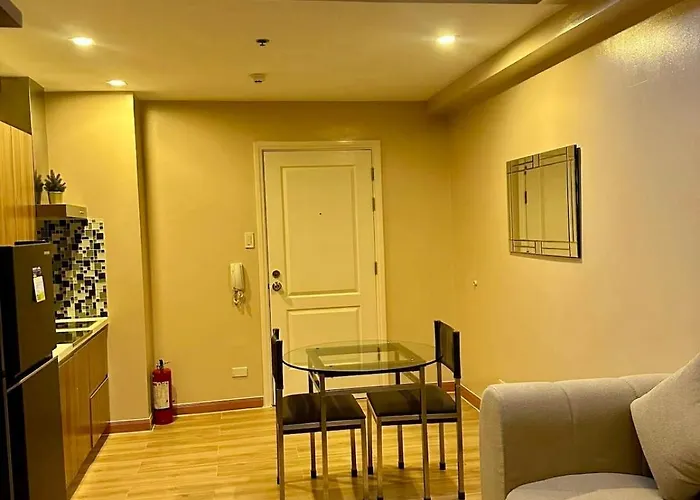 Loft With Balcony In Poblacion Makati Ciry Manila