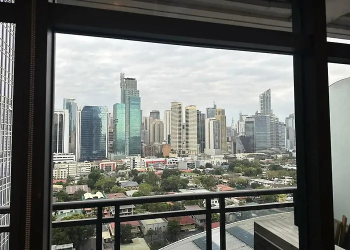Aparthotel Loft With Balcony In Poblacion Makati Ciry