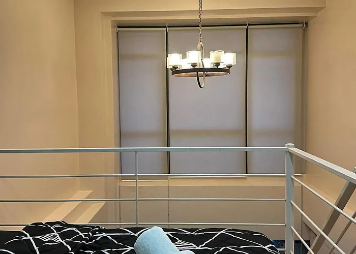Loft With Balcony In Poblacion Makati Ciry Manila