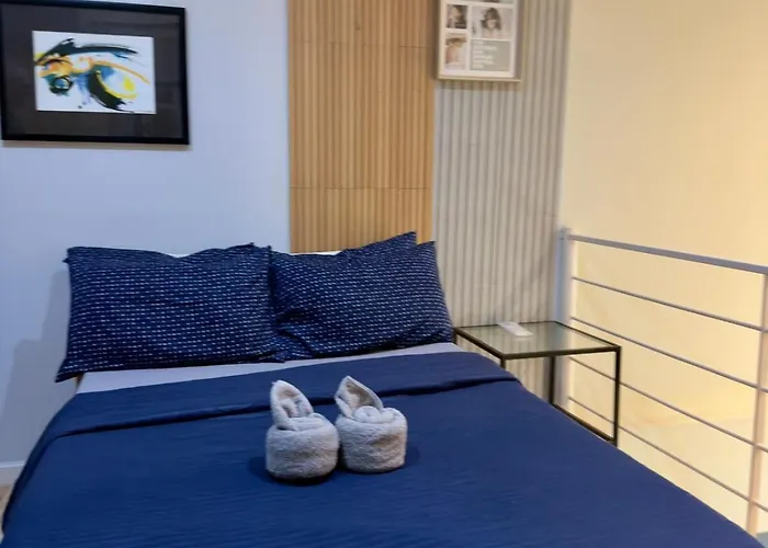 Aparthotel Loft With Balcony In Poblacion Makati Ciry *