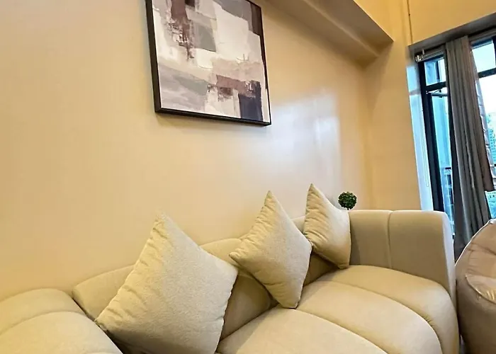 Loft With Balcony In Poblacion Makati Ciry * Manila