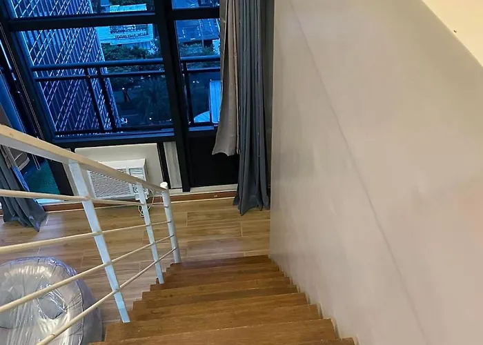 Aparthotel Loft With Balcony In Poblacion Makati Ciry *
