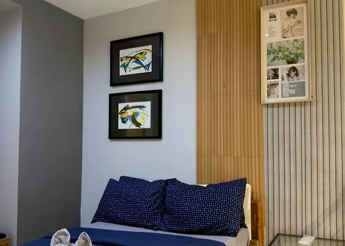 Aparthotel Loft With Balcony In Poblacion Makati Ciry *