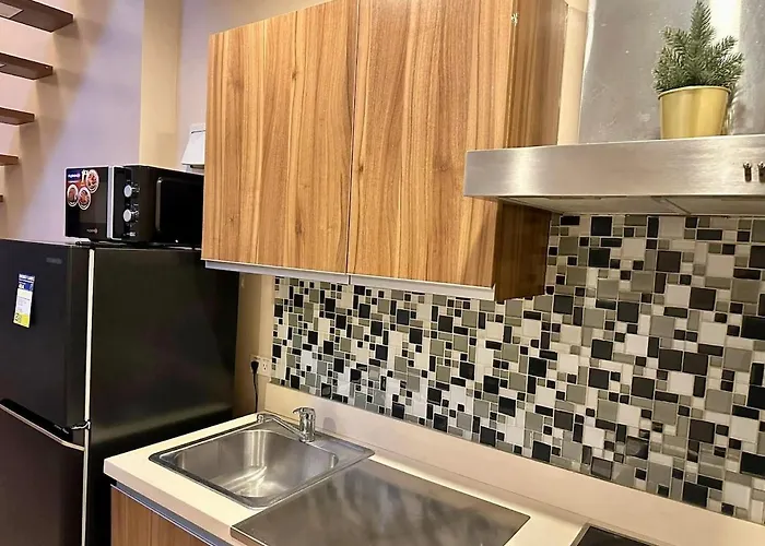 Aparthotel Loft With Balcony In Poblacion Makati Ciry *